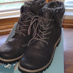 "Cliffs" Boots Short